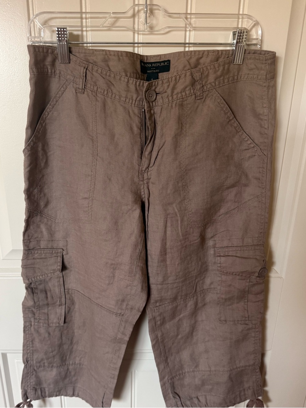 Banana Republic women’s  Brown Cargo Linen Blend capris
